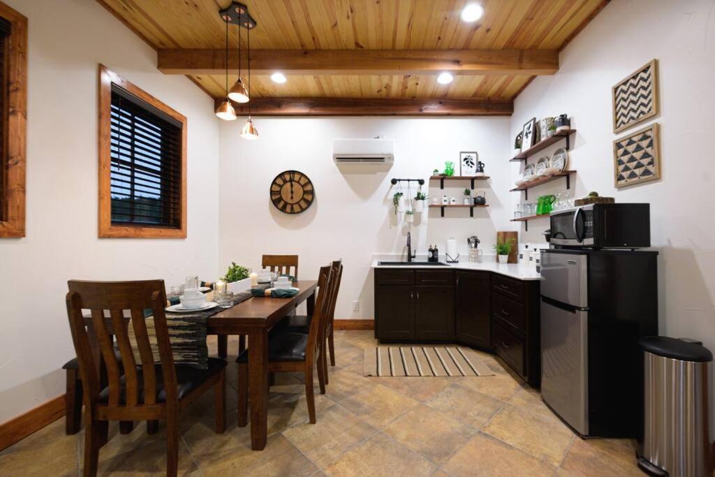 Little Dutch Cabin #3 - 12 Min To Magnolia-Baylor Bellmead Εξωτερικό φωτογραφία